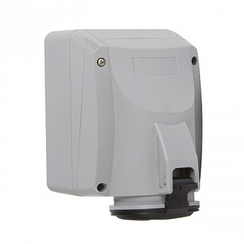 Розетка накладная 32А 3К+H+З 500В IP44 P17 Tempra Pro. Legrand