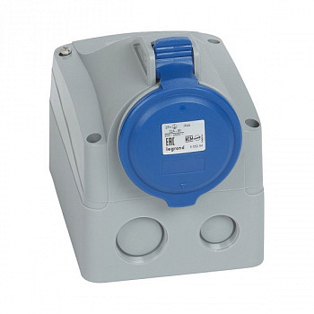Розетка накладная 32А 2К+З 230В IP44 P17 Tempra Pro. Legrand