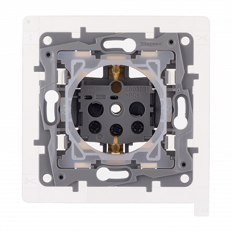 Legrand Etika Слоновая кость Розетка 2К+З IP44