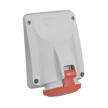 Розетка накладная IP44 380/415В 32A 3К+З P17 Tempra Pro. Legrand