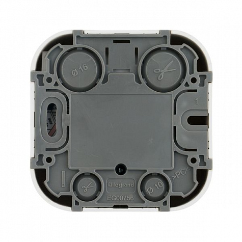 Розетка компьютерная RJ45 UTP кат.5е. Белый. Legrand Quteo