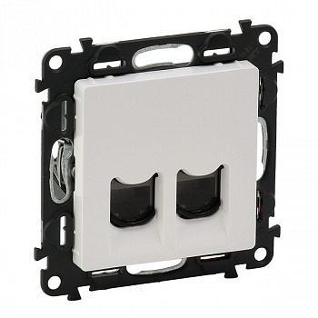 Розетка интернет двойная RJ 45 Категория 6 UTP Valena Life. Белый. Legrand