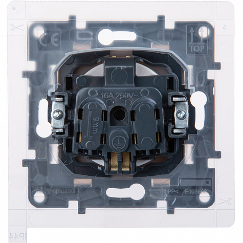 Legrand Etika Белый Розетка 2К+З IP44