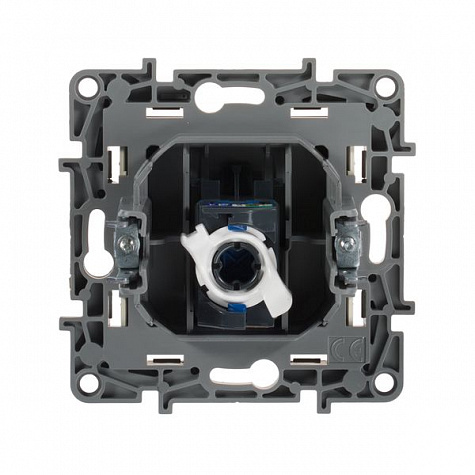 Розетка компьютерная RJ45 UTP кат.5e Слоновая кость. Legrand Etika