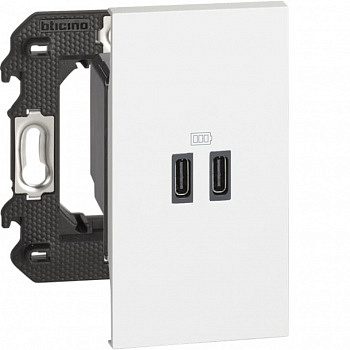 Зарядное устройство USB Стандарты С-С 3000мА 2 модуля Цвет Белый LIVING NOW