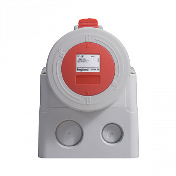 Розетка накладная IP66/67 380/415В 32A 3К+З P17 Tempra Pro. Legrand
