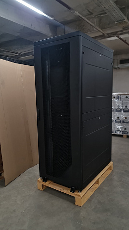Шкаф серверный напольный D9000, IP20, 42U, 1955х750х1200, дверь: перфорация, задняя дверь: двойная распашная, перфорация, боковая панель: сплошная, сварной, цвет: чёрный